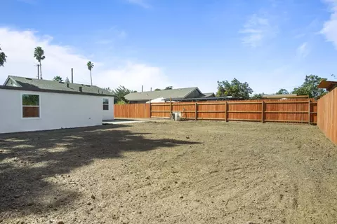 2129 Kenneth St, Modesto, CA 95351 photo 19