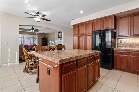 Kitchen - 2577 Baigorry Ct, Tracy, CA 95304 photo 7 of 8