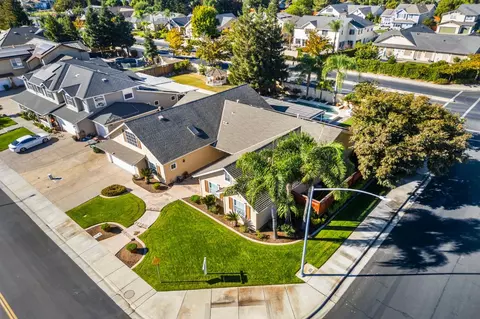 View/Area - 2577 Baigorry Ct, Tracy, CA 95304 photo 1 of 12
