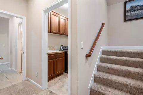 Entry Way - 2577 Baigorry Ct, Tracy, CA 95304 photo 4 of 9