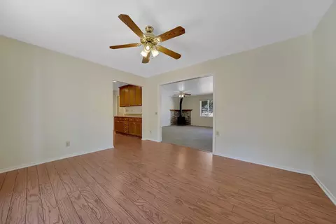 Living - 14910 Lupe Rd, Pine Grove, CA 95665 photo 4 of 11