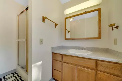 Bath - 14910 Lupe Rd, Pine Grove, CA 95665 photo 5 of 5