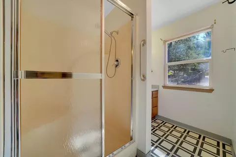 Bath - 14910 Lupe Rd, Pine Grove, CA 95665 photo 4 of 5