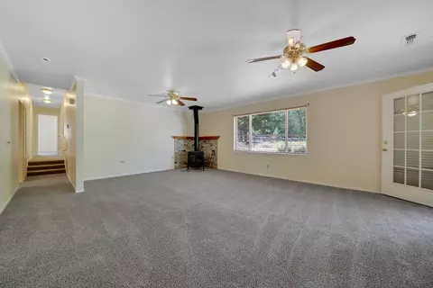 Living - 14910 Lupe Rd, Pine Grove, CA 95665 photo 1 of 11
