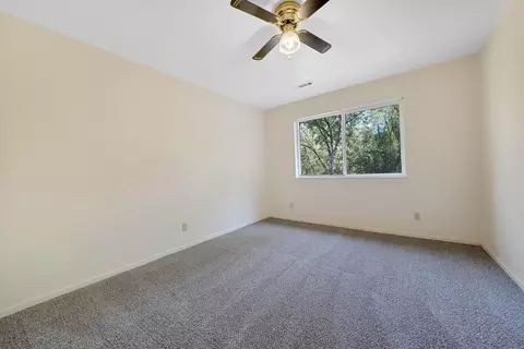 Bedroom - 14910 Lupe Rd, Pine Grove, CA 95665 photo 4 of 11
