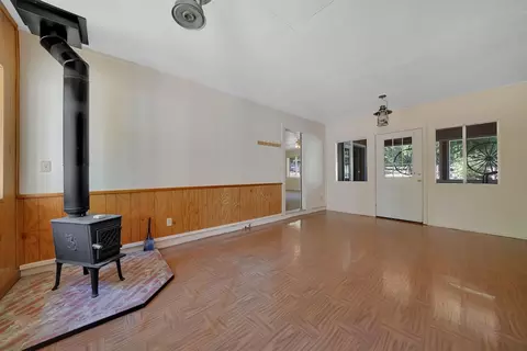 Living - 14910 Lupe Rd, Pine Grove, CA 95665 photo 10 of 11