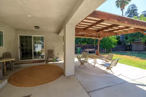 Exterior - 940 E Minnesota Ave, Turlock, CA 95382 photo 9 of 14