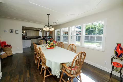 Dining - 940 E Minnesota Ave, Turlock, CA 95382 photo 2 of 2