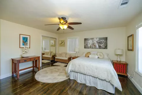 Bedroom - 940 E Minnesota Ave, Turlock, CA 95382 photo 3 of 5