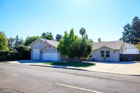 940 E Minnesota Ave, Turlock, CA 95382 photo 1