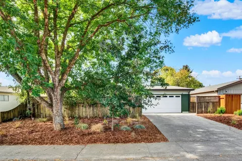 1405 Spruce, Davis, CA 95616 photo 2