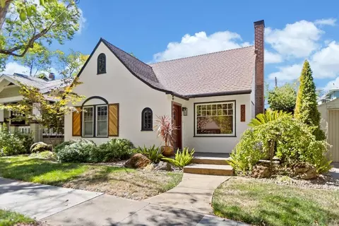 2908 24th St, Sacramento, CA 95818