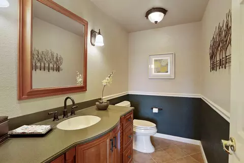 Bath - 345 Christopher Michael Ln, Tracy, CA 95377 photo 1 of 5