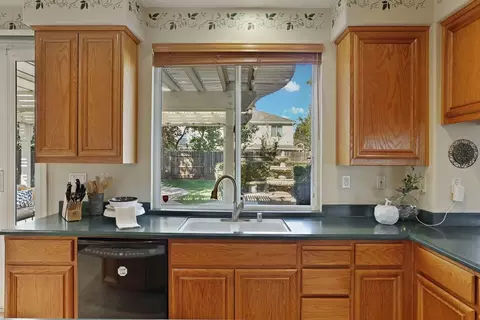 Kitchen - 345 Christopher Michael Ln, Tracy, CA 95377 photo 5 of 5