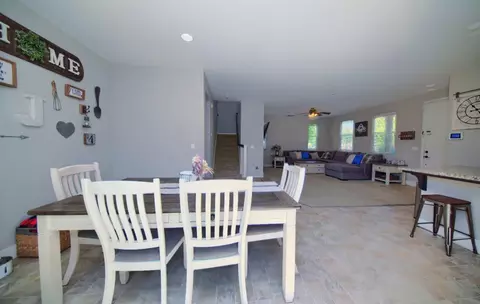 Dining - 9429 Vintner Cir, Patterson, CA 95363 photo 2 of 2