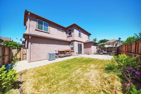 Exterior - 9429 Vintner Cir, Patterson, CA 95363 photo 7 of 8