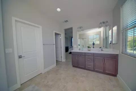 Entry Way - 9429 Vintner Cir, Patterson, CA 95363 photo 7 of 9