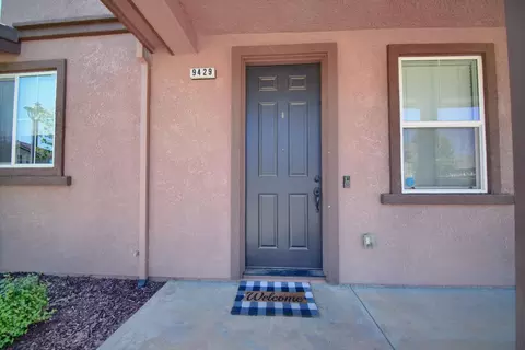 Entry Way - 9429 Vintner Cir, Patterson, CA 95363 photo 1 of 9