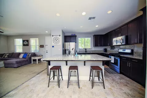 Kitchen - 9429 Vintner Cir, Patterson, CA 95363 photo 1 of 6