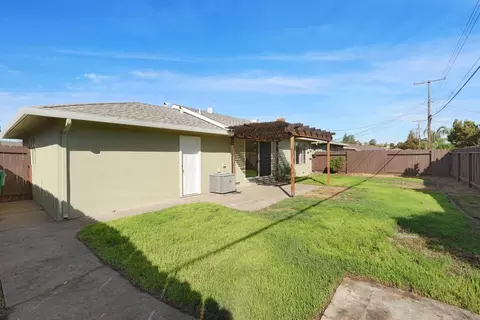 534 S Crescent Ave, Lodi, CA 95240 photo 17