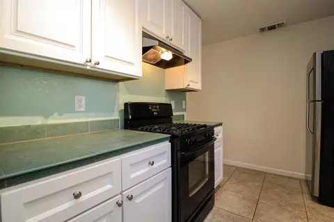 2444 Sycamore Ln #3, Davis, CA 95616 photo 9