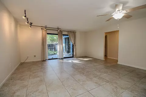 2444 Sycamore Ln #3, Davis, CA 95616 photo 13