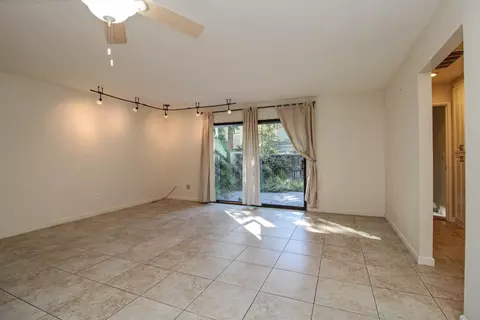 2444 Sycamore Ln #3, Davis, CA 95616 photo 17