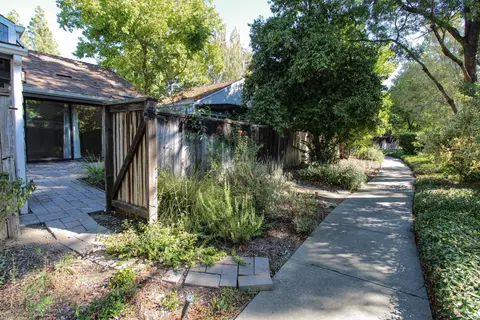 2444 Sycamore Ln #3, Davis, CA 95616 photo 42