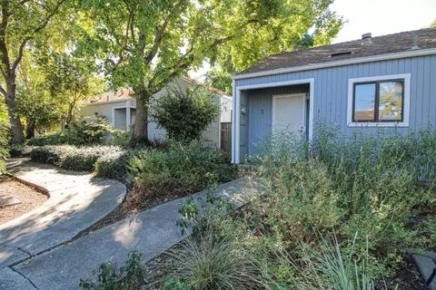 2444 Sycamore Ln #3, Davis, CA 95616 photo 3