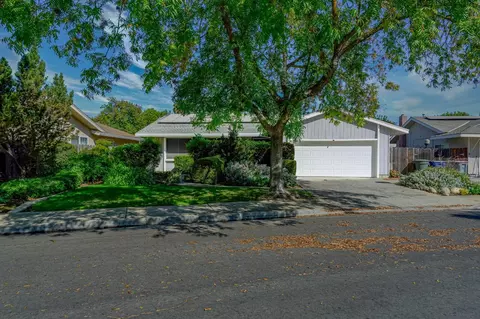 1979 Sierra Ct, Merced, CA 95340 photo 1