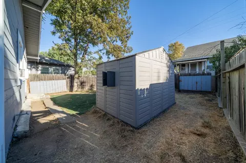 Exterior - 108 E 8th St, Tracy, CA 95376 photo 9 of 10