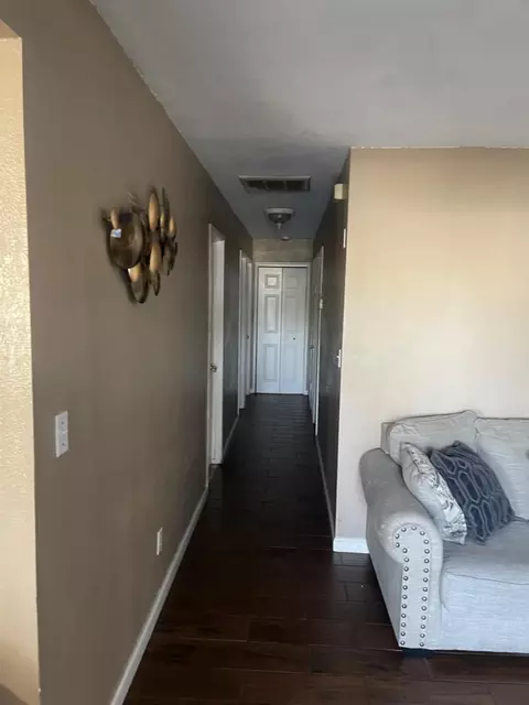 Entry Way - 5100 Tyson Ave, Modesto, CA 95357 photo 1 of 1