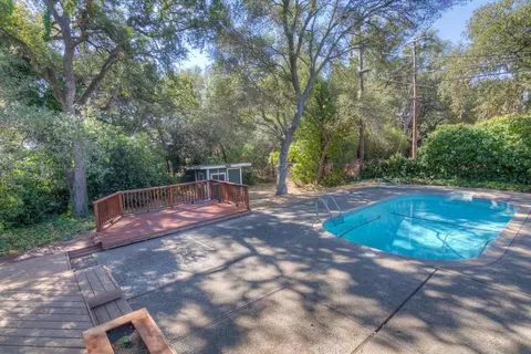 Exterior - 5400 Valhalla Dr, Carmichael, CA 95608 photo 20 of 37