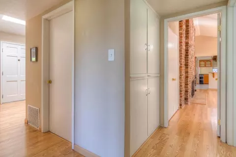 Entry Way - 5400 Valhalla Dr, Carmichael, CA 95608 photo 1 of 2