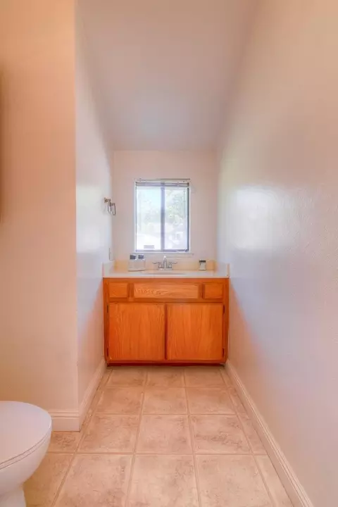 Bath - 5400 Valhalla Dr, Carmichael, CA 95608 photo 6 of 6