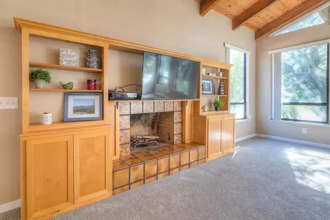 Living - 5400 Valhalla Dr, Carmichael, CA 95608 photo 12 of 12