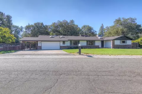 Exterior - 5400 Valhalla Dr, Carmichael, CA 95608 photo 8 of 37