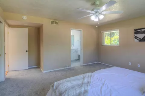 Bedroom - 5400 Valhalla Dr, Carmichael, CA 95608 photo 2 of 6