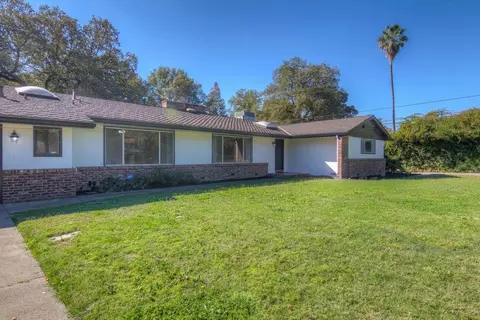Exterior - 5400 Valhalla Dr, Carmichael, CA 95608 photo 7 of 37