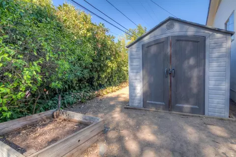 Exterior - 5400 Valhalla Dr, Carmichael, CA 95608 photo 22 of 37