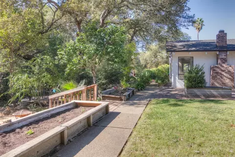 Exterior - 5400 Valhalla Dr, Carmichael, CA 95608 photo 30 of 37
