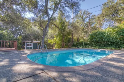 Exterior - 5400 Valhalla Dr, Carmichael, CA 95608 photo 19 of 37