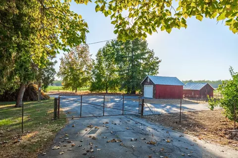 Exterior - 2434 Davis Rd, Williams, CA 95987 photo 5 of 35