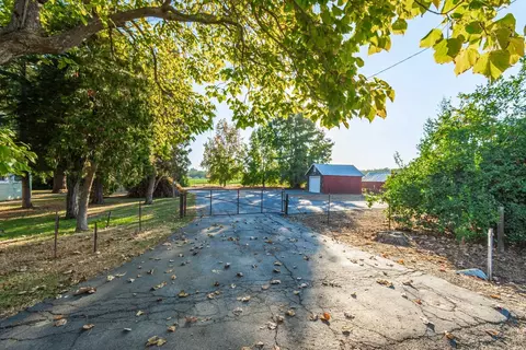 Exterior - 2434 Davis Rd, Williams, CA 95987 photo 4 of 35