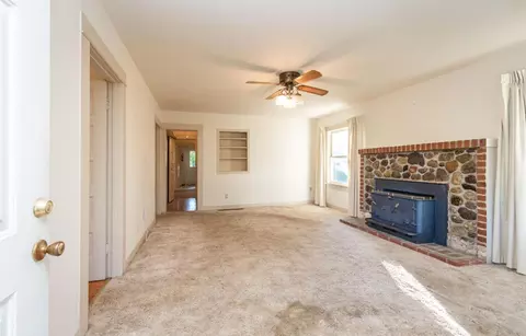 Living - 2434 Davis Rd, Williams, CA 95987 photo 1 of 4