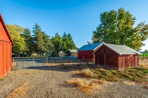 Exterior - 2434 Davis Rd, Williams, CA 95987 photo 24 of 35