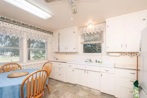 Kitchen - 2434 Davis Rd, Williams, CA 95987 photo 3 of 7