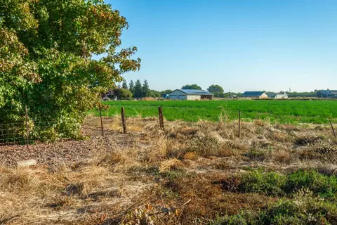 Exterior - 2434 Davis Rd, Williams, CA 95987 photo 26 of 35