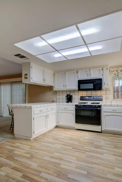 96 W Donna Dr, Merced, CA 95348 photo 9