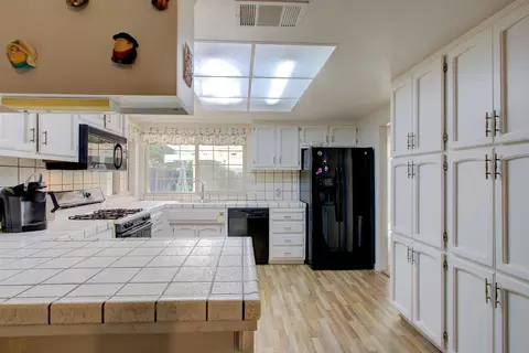 96 W Donna Dr, Merced, CA 95348 photo 8